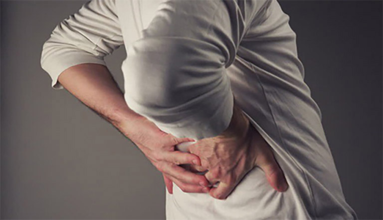 Điều trị đau lưng bằng các phương pháp tương ứng với nguyên nhân và tình trạng sức khỏe của mỗi người