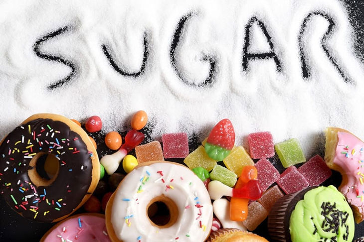 Hạn chế ăn những món ngọt, nhiều đường để giúp xương khớp phục hồi hiệu quả hơn