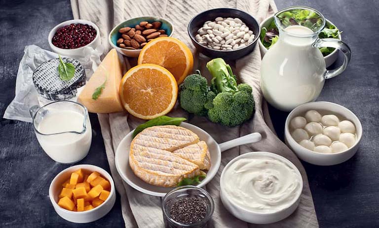 Tăng cường bổ sung các loại thực phẩm lành mạnh, giàu canxi, vitamin và khoáng chất