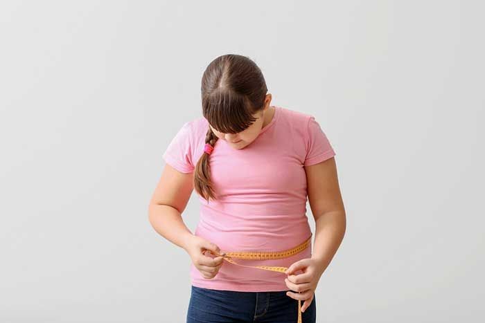 Thừa cân béo phì là nguyên nhân phổ biến gây thoái hóa đốt sống cổ ở người trẻ