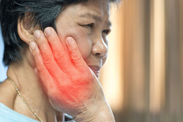 Một số bệnh lý dẫn đến viêm khớp thái dương hàm như viêm khớp dạng thấp, thoái hóa khớp…